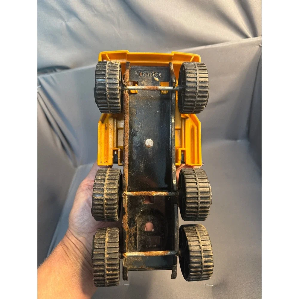 Vintage Tonka Semi Truck Cab Yellow Black Stones Gravel Quarry Pressed Steel Toy